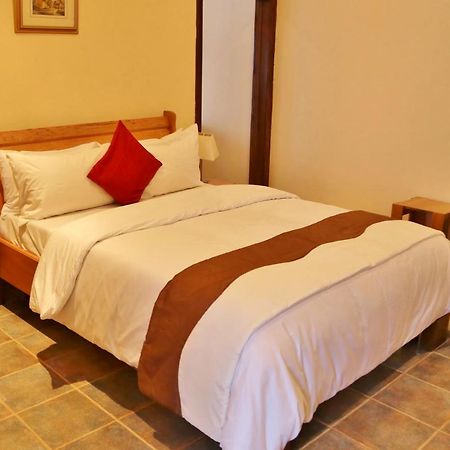 Eden Vale Hotel Ajiringano Экстерьер фото