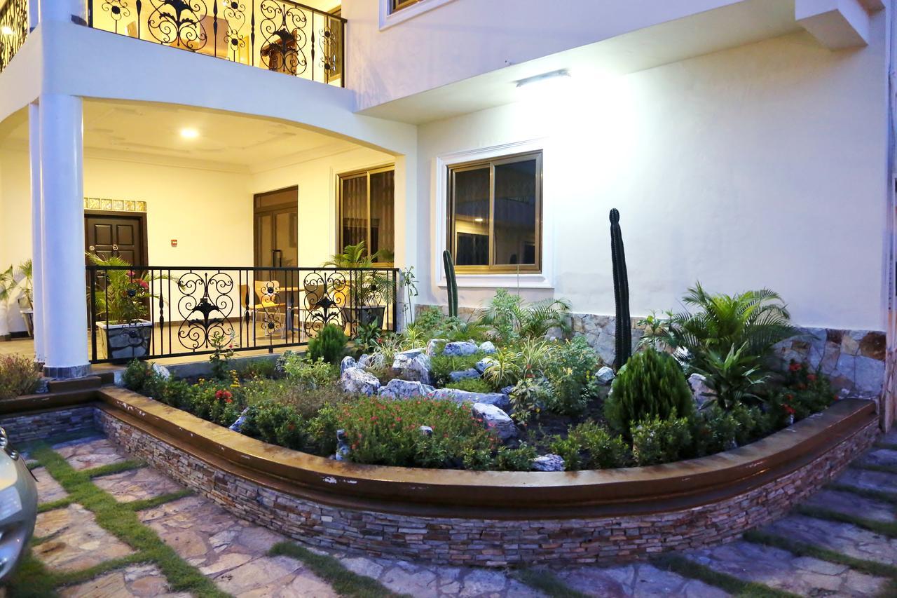 Eden Vale Hotel Ajiringano Экстерьер фото